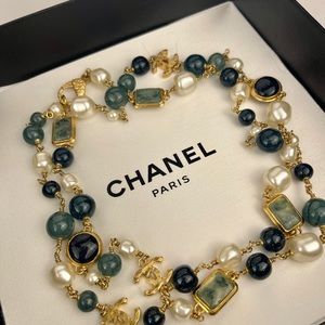CHANEL CC VINTAGE GREEN PEARLS LONG GREEN NECKLACE